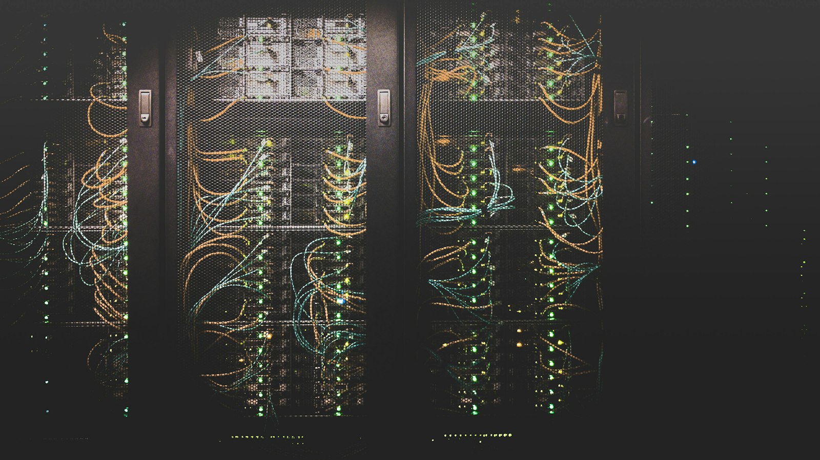Labelled network cabinet